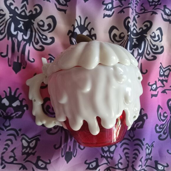 Disney Parks Snow White Red Poison Apple Plastic Mug - Picture 3 of 9